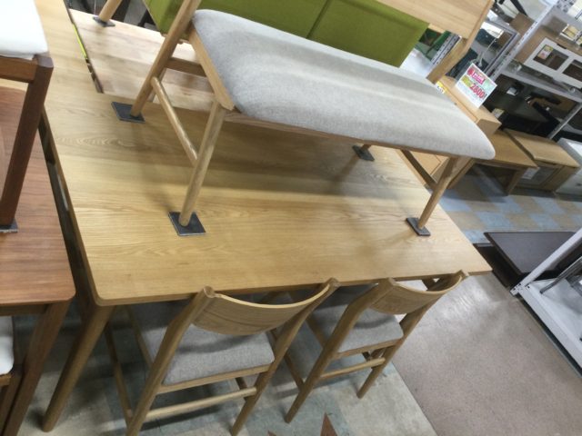 21 3 27 前橋店 Unico ｳﾆｺのナチュラルなダイニングセット Signe ｼｸﾞﾈ お買取りしました 群馬家具買取 販売 群馬県のリサイクルショップ エキスパート